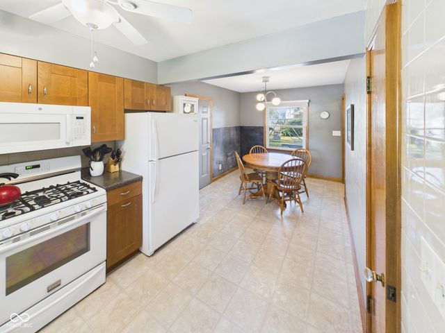 1612 E 7th Street, Anderson, IN 46012