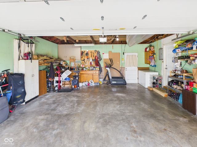 1612 E 7th Street, Anderson, IN 46012