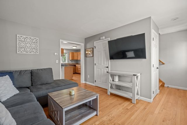 100 Railroad St 100, Abington, MA 02351