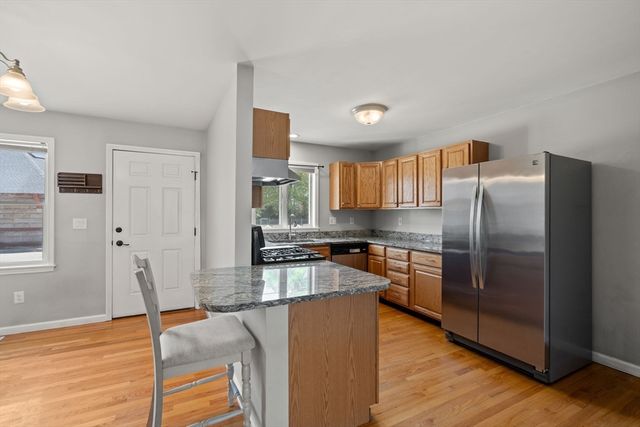 100 Railroad St 100, Abington, MA 02351