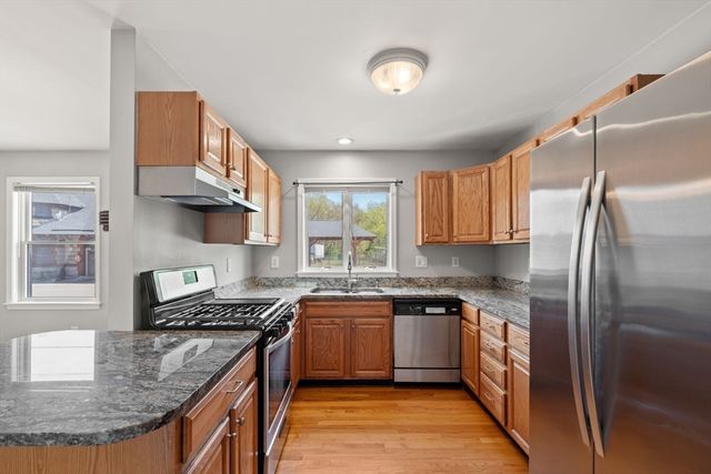 100 Railroad St 100, Abington, MA 02351