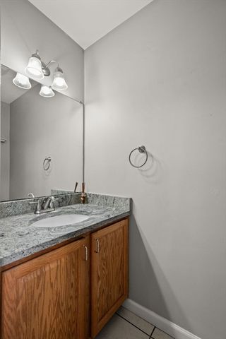 100 Railroad St 100, Abington, MA 02351
