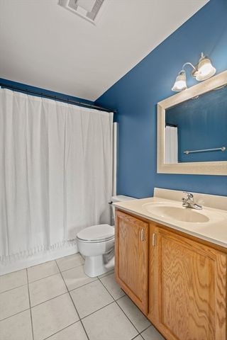 100 Railroad St 100, Abington, MA 02351