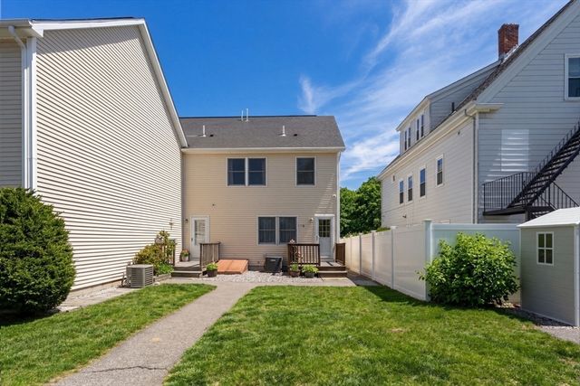 100 Railroad St 100, Abington, MA 02351