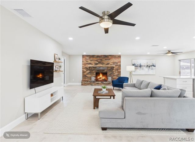 3835 N Eagle Point, Crystal River, FL 34428