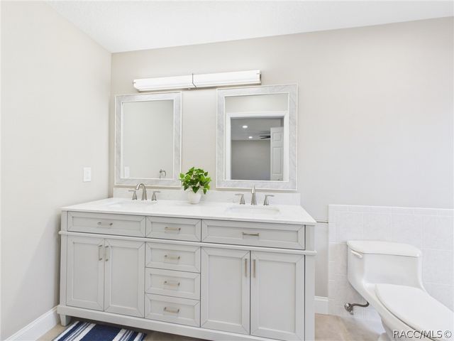 3835 N Eagle Point, Crystal River, FL 34428