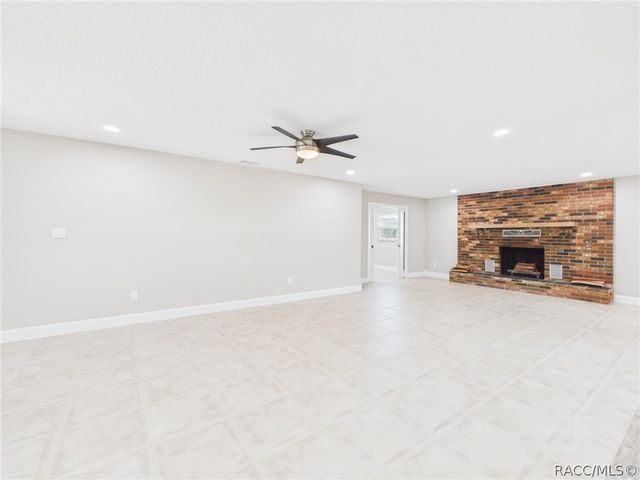 3835 N Eagle Point, Crystal River, FL 34428