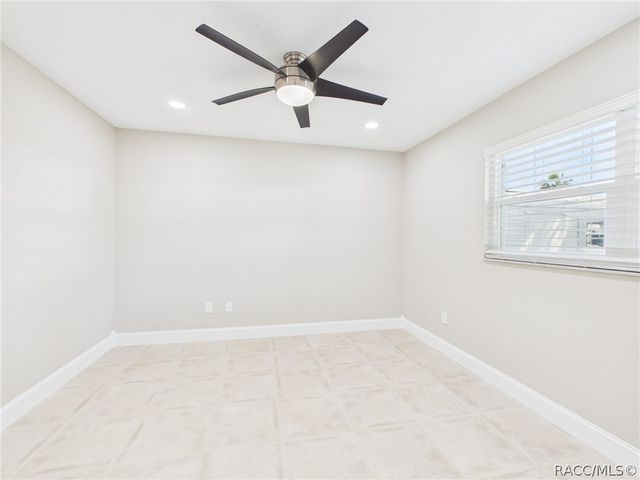 3835 N Eagle Point, Crystal River, FL 34428