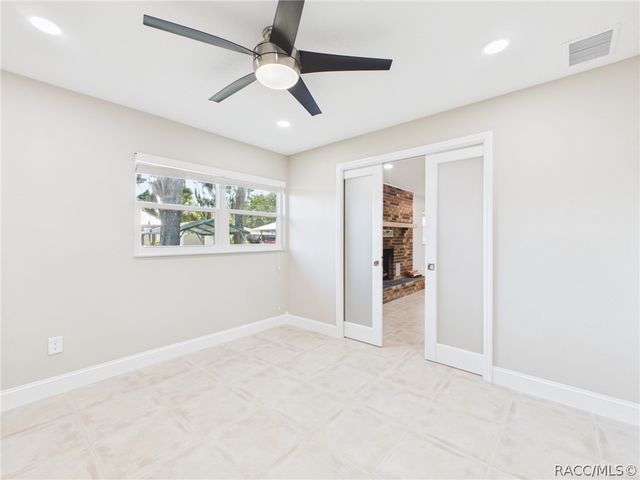 3835 N Eagle Point, Crystal River, FL 34428