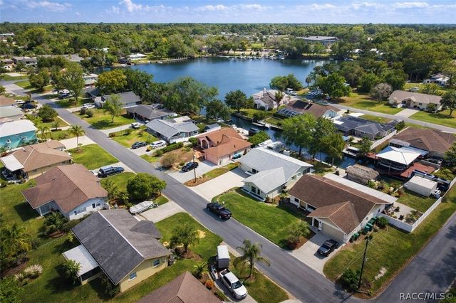 3835 N Eagle Point, Crystal River, FL 34428