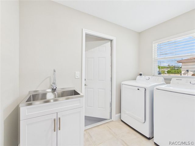 3835 N Eagle Point, Crystal River, FL 34428