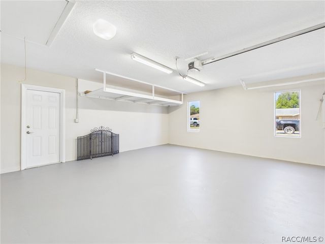 3835 N Eagle Point, Crystal River, FL 34428