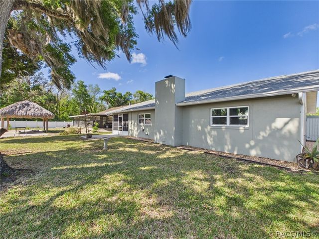 3835 N Eagle Point, Crystal River, FL 34428