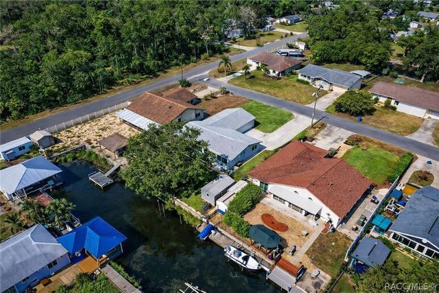 3835 N Eagle Point, Crystal River, FL 34428