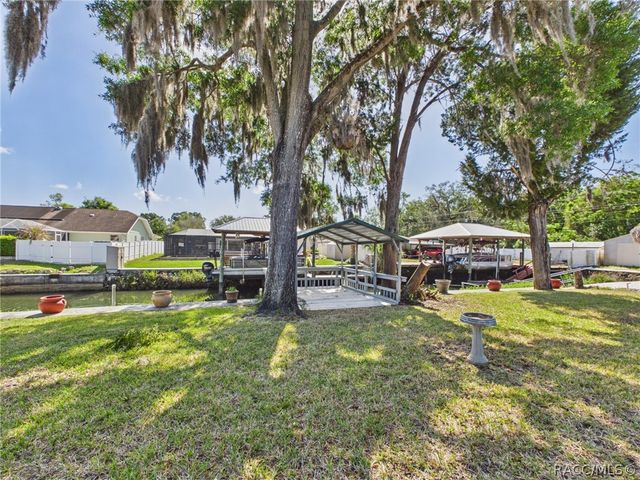 3835 N Eagle Point, Crystal River, FL 34428