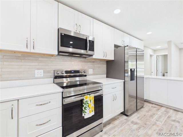 3835 N Eagle Point, Crystal River, FL 34428