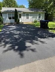 2612 S Elmkirk Parkway, Mchenry, IL 60051