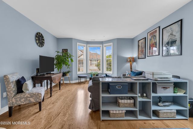 114 Bloomsbury Drive 114, Morganville, NJ 07751