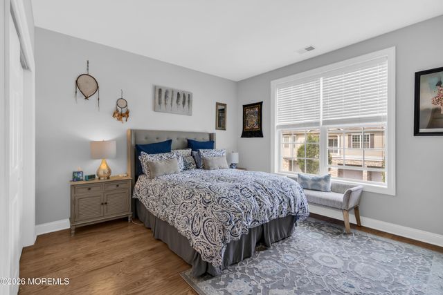 114 Bloomsbury Drive 114, Morganville, NJ 07751