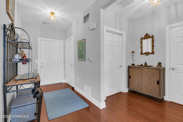 114 Bloomsbury Drive 114, Morganville, NJ 07751