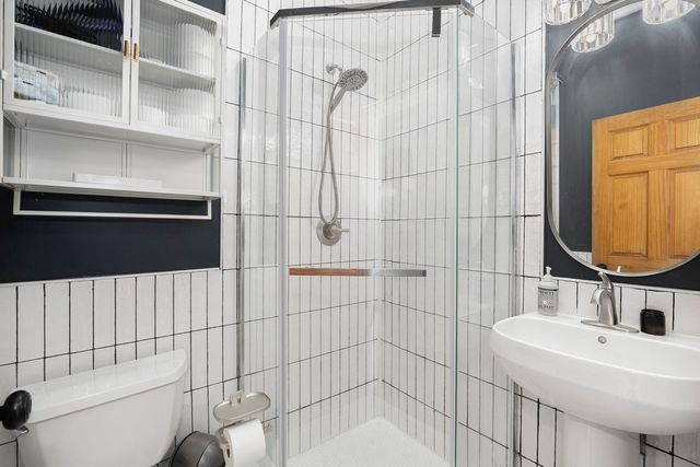 2437 W Cortez Street 2, Chicago, IL 60622