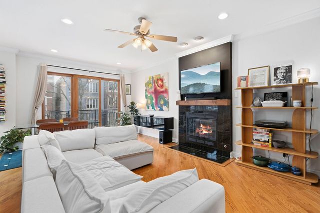 2437 W Cortez Street 2, Chicago, IL 60622