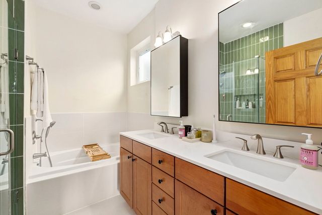 2437 W Cortez Street 2, Chicago, IL 60622