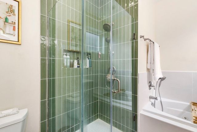 2437 W Cortez Street 2, Chicago, IL 60622