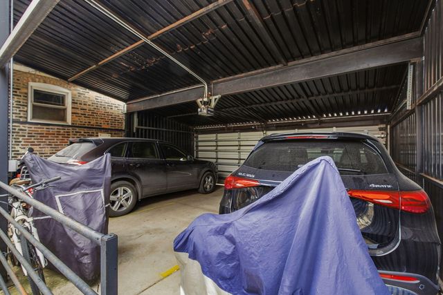 2437 W Cortez Street 2, Chicago, IL 60622