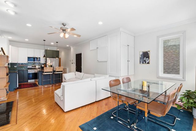 2437 W Cortez Street 2, Chicago, IL 60622