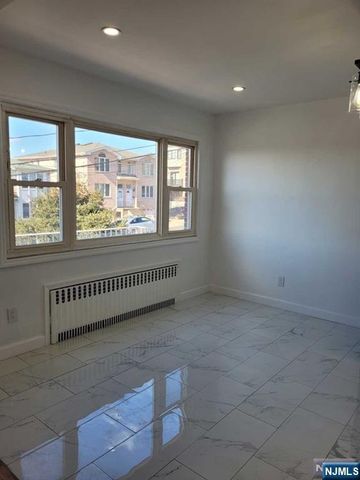 224 11th Street, Palisades Park, NJ 07650