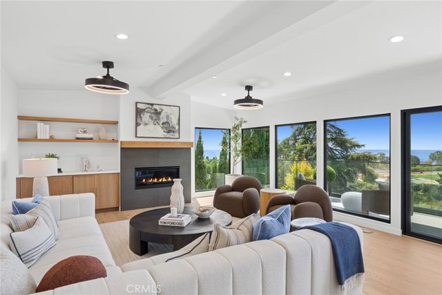 699 Wendt Terrace, Laguna Beach, CA 92651