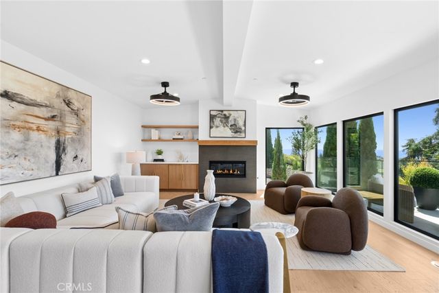 699 Wendt Terrace, Laguna Beach, CA 92651