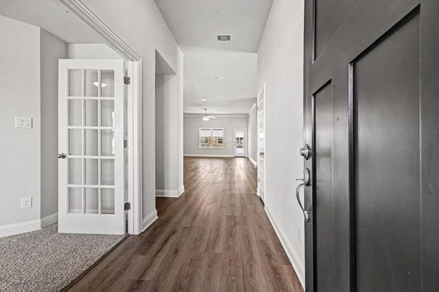 14 Keystone Court, Angleton, TX 77515