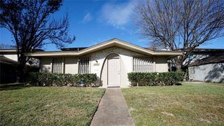 5666 Birchmont Drive 3, Houston, TX 77091