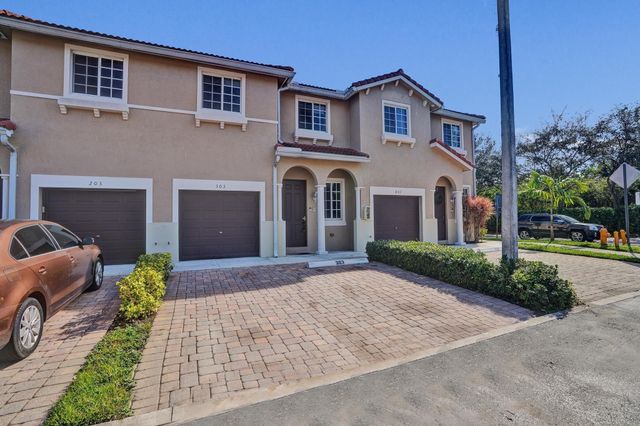 21403 NW 13th Court 303, Miami Gardens, FL 33169