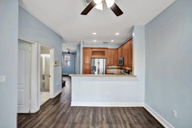 21403 NW 13th Court 303, Miami Gardens, FL 33169