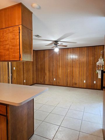 604 NE Powell Drive, Fort Walton Beach, FL 32547
