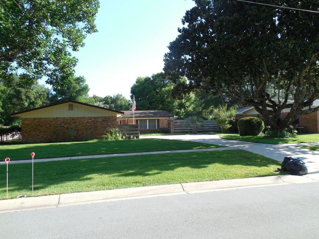 604 NE Powell Drive, Fort Walton Beach, FL 32547