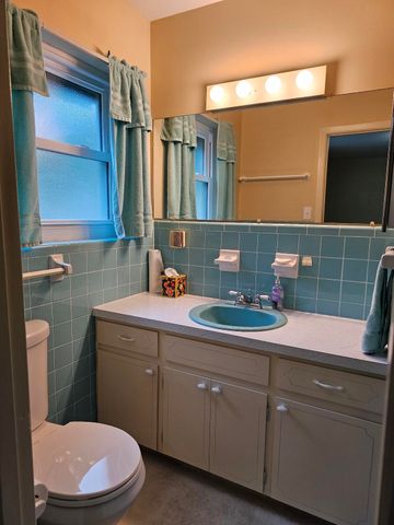 604 NE Powell Drive, Fort Walton Beach, FL 32547