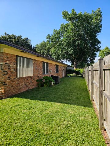 604 NE Powell Drive, Fort Walton Beach, FL 32547