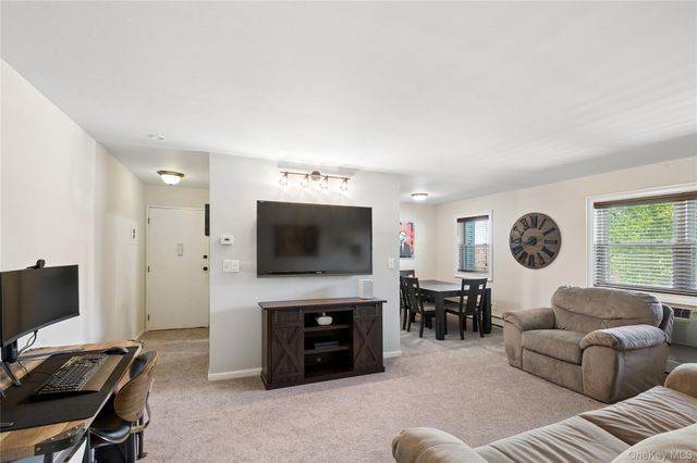 260 Waverly Avenue 49, Patchogue, NY 11772