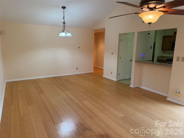 3200 Selwyn Farms Lane 6, Charlotte, NC 28209