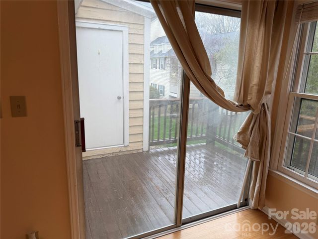 3200 Selwyn Farms Lane 6, Charlotte, NC 28209