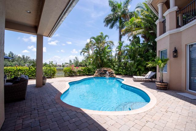 8801 Wellington View Drive, West Palm Beach, FL 33411