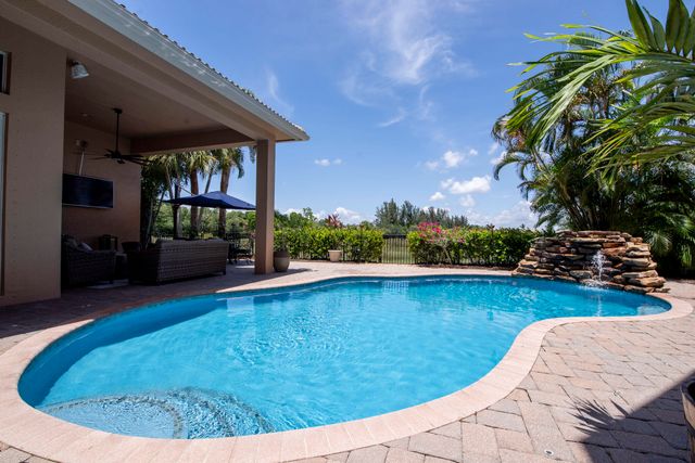 8801 Wellington View Drive, West Palm Beach, FL 33411