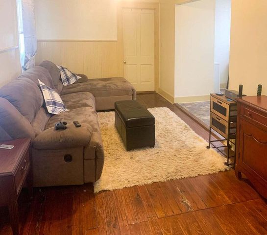 25 George Street B, Charleston, SC 29403