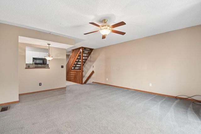 186 Macfalls Way, 17B, Blacklick, OH 43004