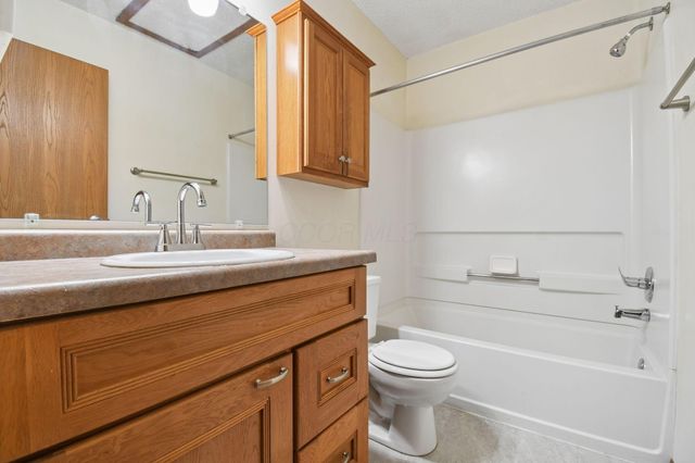 186 Macfalls Way, 17B, Blacklick, OH 43004