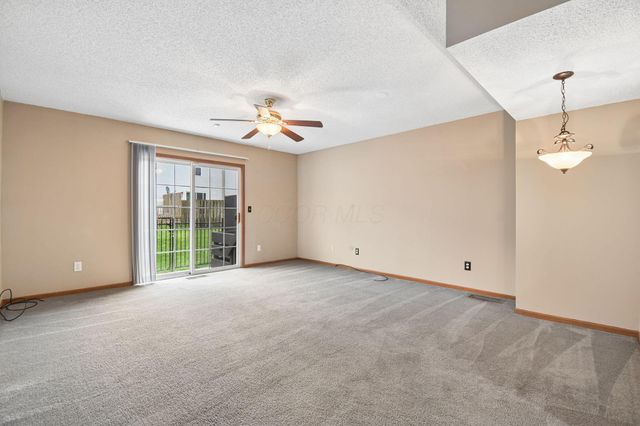 186 Macfalls Way, 17B, Blacklick, OH 43004